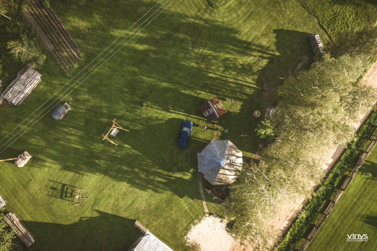 Perkonu Namins Villa Balvi Exteriör bild