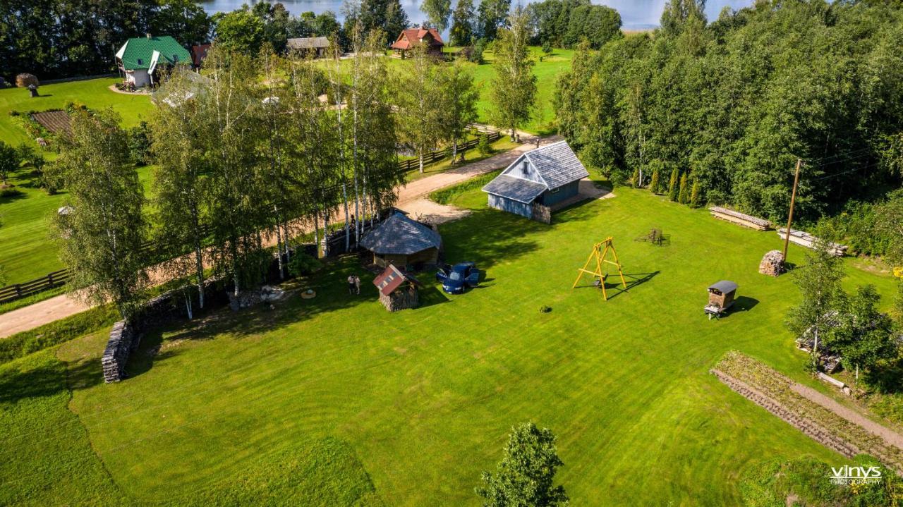 Perkonu Namins Villa Balvi Exteriör bild