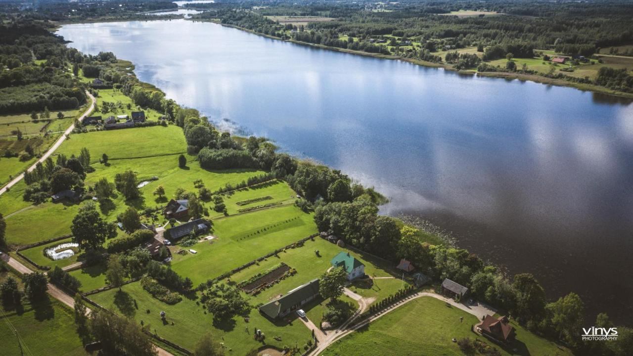 Perkonu Namins Villa Balvi Exteriör bild