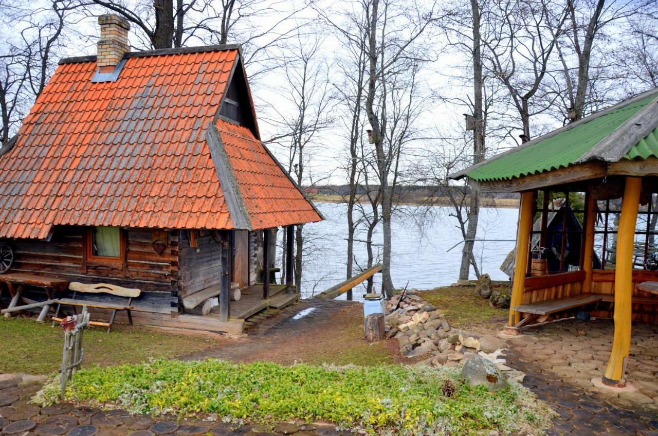 Perkonu Namins Villa Balvi Exteriör bild