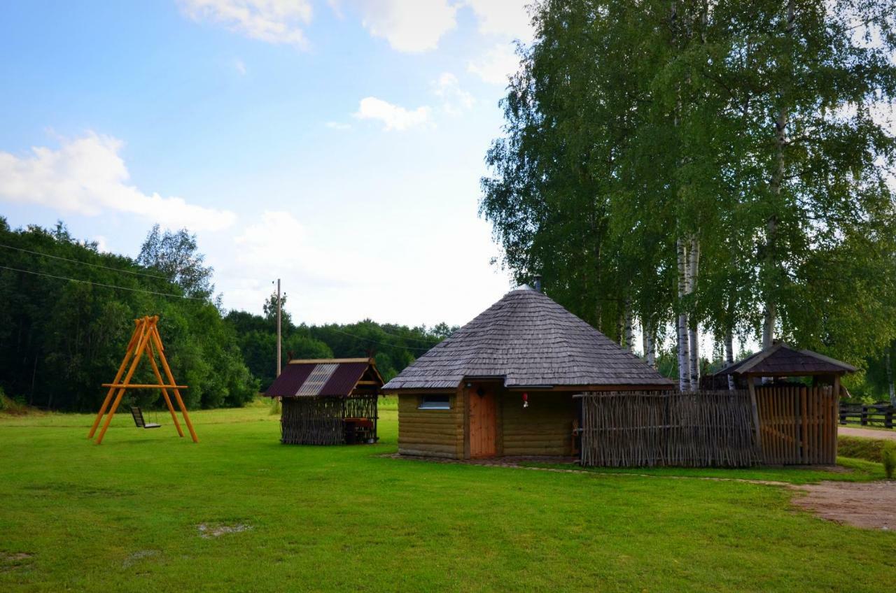 Perkonu Namins Villa Balvi Exteriör bild